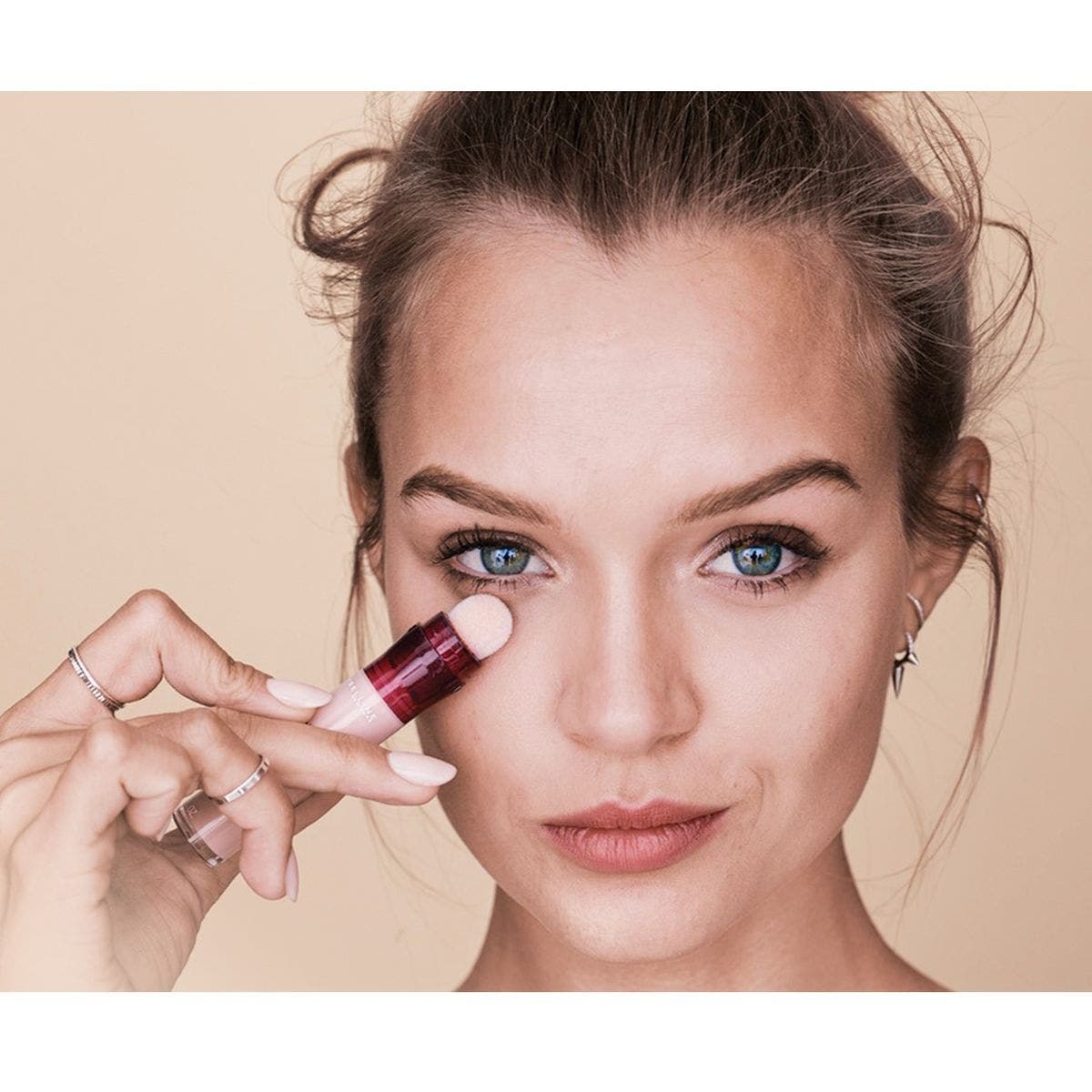 Maybelline New York Correttore Liquido Cancella Età 01 Light 1 Pezzo   - 6