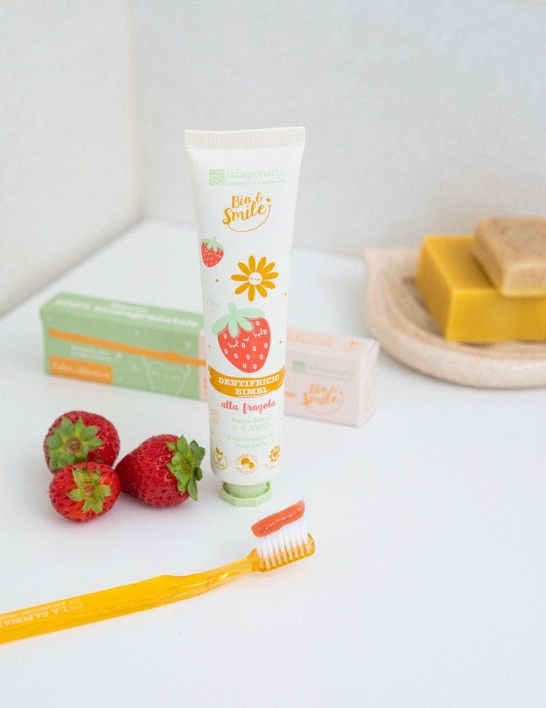 La Saponaria Bio&Smile Dentifricio Lenitivo Fragola Bambini 75ml  - 2